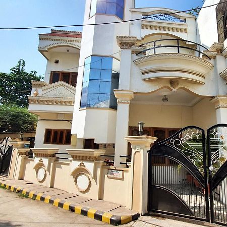Aditya Premium Homestay- Furnished Air Conditioned- 2Bhk 贾巴尔普尔 外观 照片