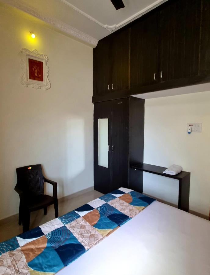 Aditya Premium Homestay- Furnished Air Conditioned- 2Bhk 贾巴尔普尔 外观 照片