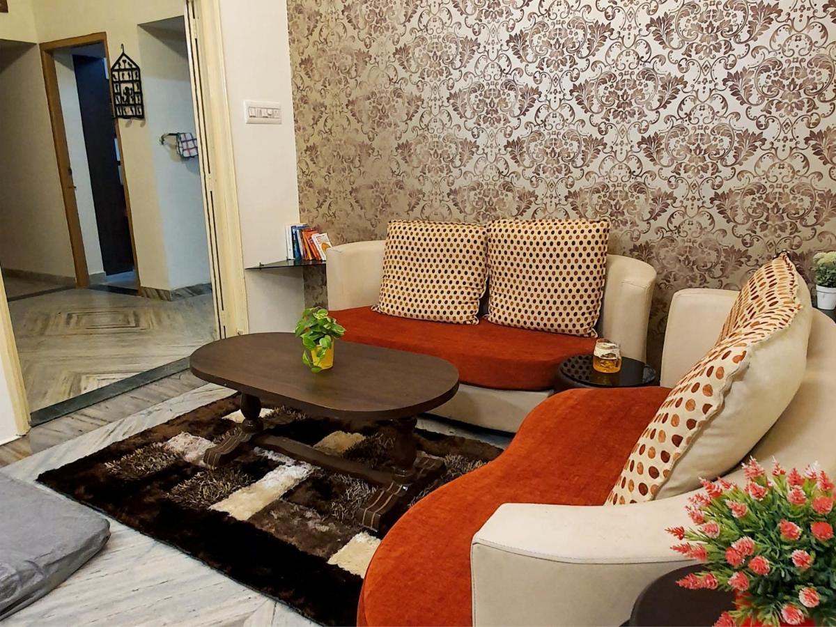 Aditya Premium Homestay- Furnished Air Conditioned- 2Bhk 贾巴尔普尔 外观 照片