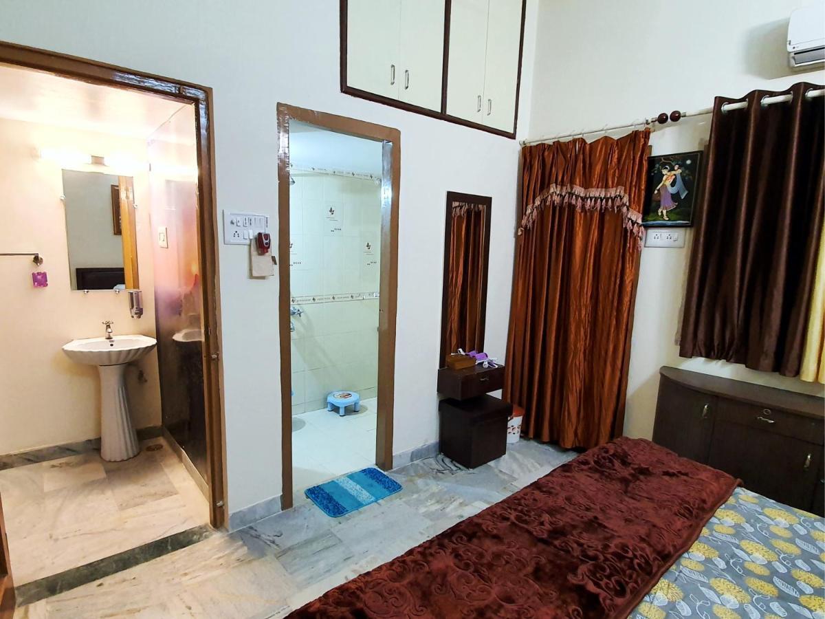 Aditya Premium Homestay- Furnished Air Conditioned- 2Bhk 贾巴尔普尔 外观 照片