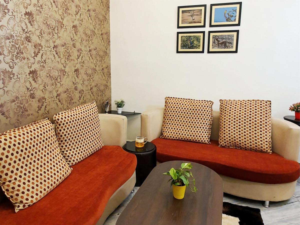 Aditya Premium Homestay- Furnished Air Conditioned- 2Bhk 贾巴尔普尔 外观 照片